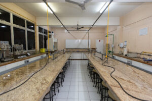 Laboratório Multiusuários